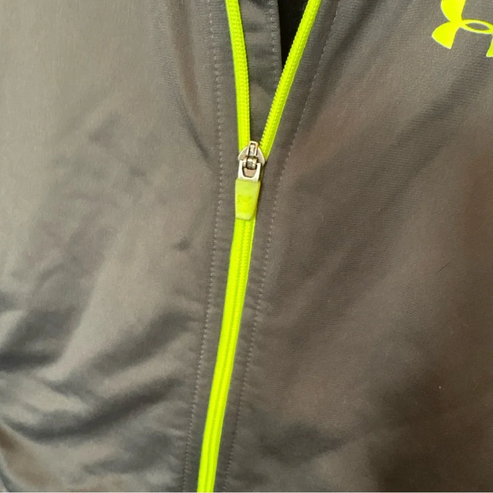 Under Armour Gray And Green Zip Up Jacket Size‎ 3T